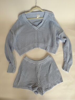 Aerie Light Blue Cropped V-Neck Knit Sweater and Shorts Set